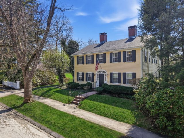 49 Salem St, Andover, MA 01810