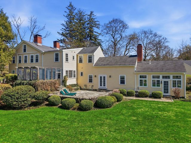 49 Salem St, Andover, MA 01810