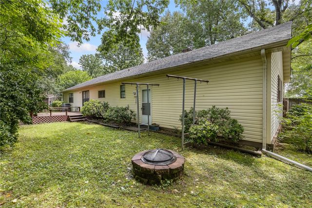 404 Huntington Place, Harrison, AR 72601