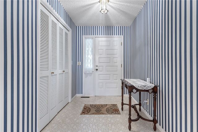 404 Huntington Place, Harrison, AR 72601