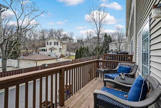 123 Willow Boulevard, Willow Springs, IL 60480