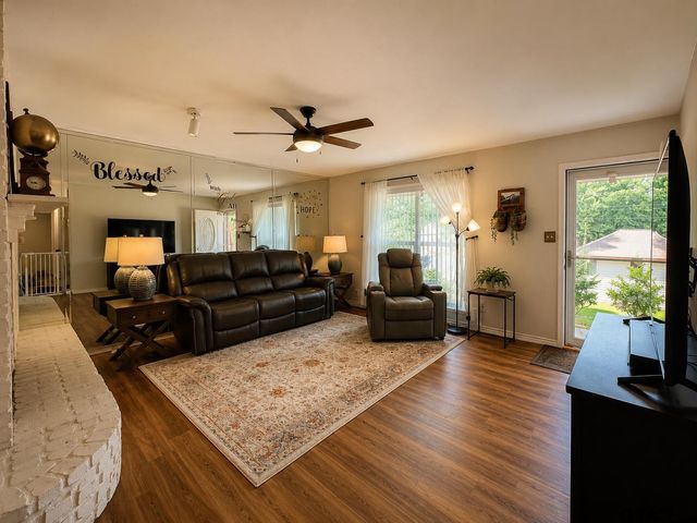 1704 Eastwood St., Longview, TX 75604