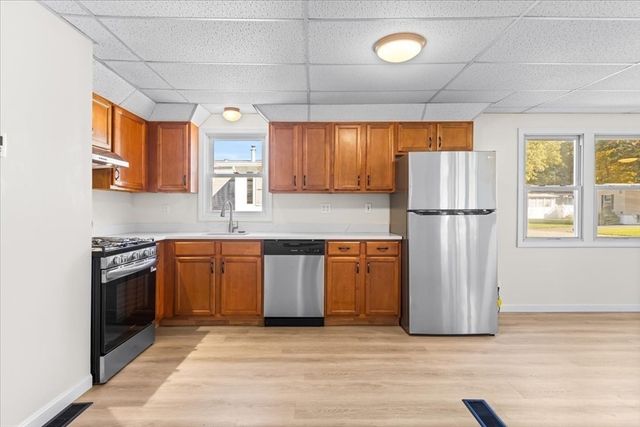 2 Candlelight Drive, Plymouth, MA 02360