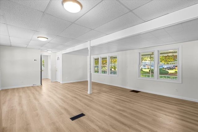 2 Candlelight Drive, Plymouth, MA 02360