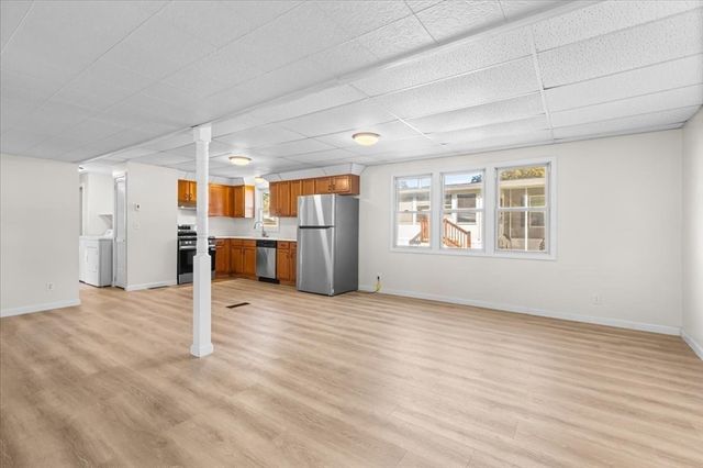 2 Candlelight Drive, Plymouth, MA 02360