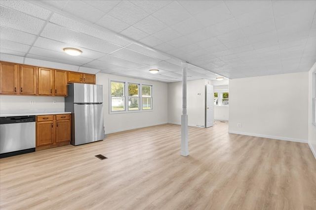 2 Candlelight Drive, Plymouth, MA 02360