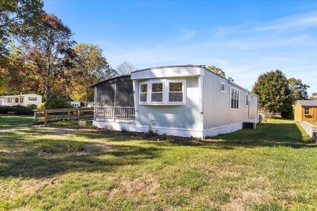 2 Candlelight Drive, Plymouth, MA 02360