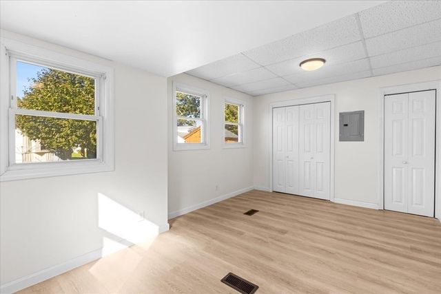 2 Candlelight Drive, Plymouth, MA 02360