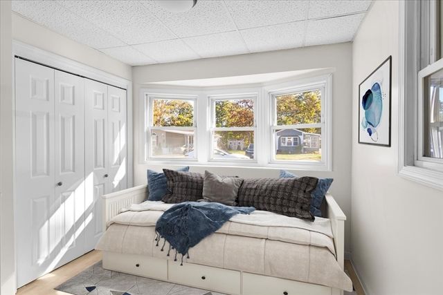 2 Candlelight Drive, Plymouth, MA 02360