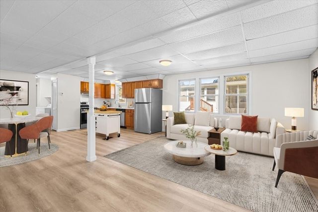 2 Candlelight Drive, Plymouth, MA 02360