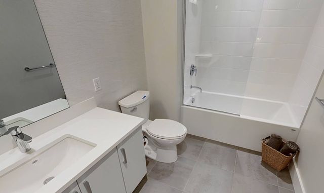 434 Mcgrath Highway 305, Somerville, MA 02143