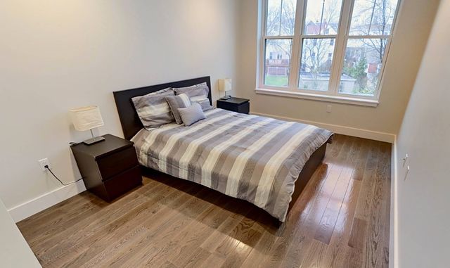 434 Mcgrath Highway 305, Somerville, MA 02143