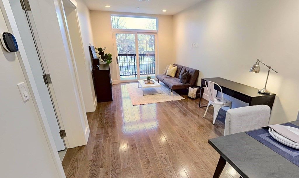 434 Mcgrath Highway 305, Somerville, MA 02143