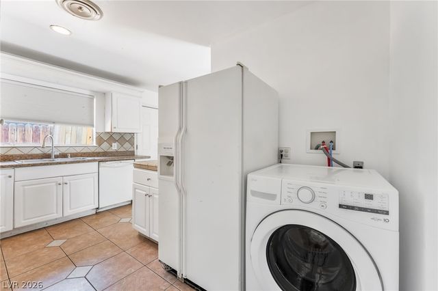 1809 Cherry Lane, Las Vegas, NV 89104