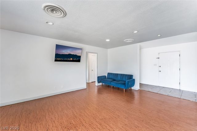 1809 Cherry Lane, Las Vegas, NV 89104