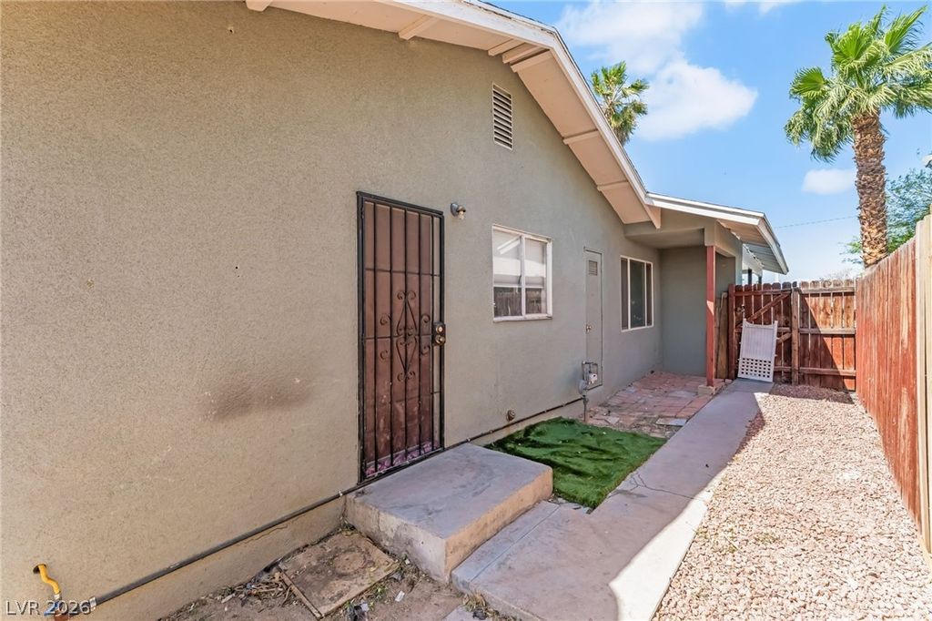 Image 30 of property listing at 1809 Cherry Lane, Las Vegas, NV 89104