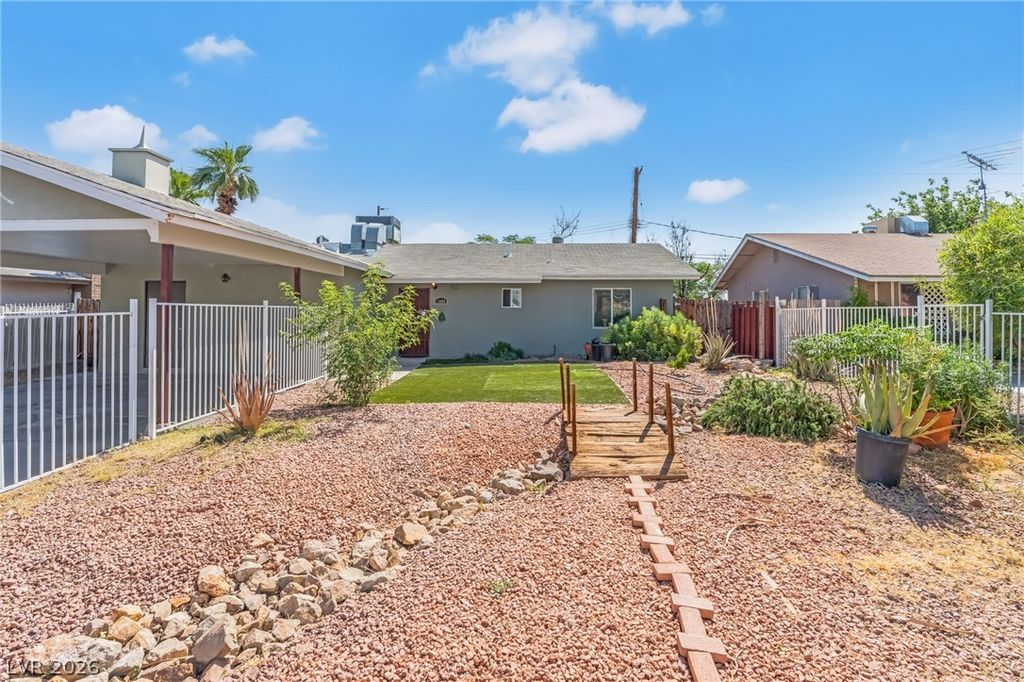 Image 4 of property listing at 1809 Cherry Lane, Las Vegas, NV 89104