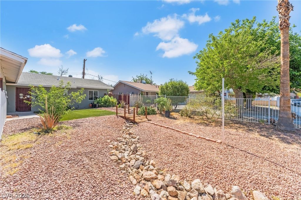 Image 5 of property listing at 1809 Cherry Lane, Las Vegas, NV 89104