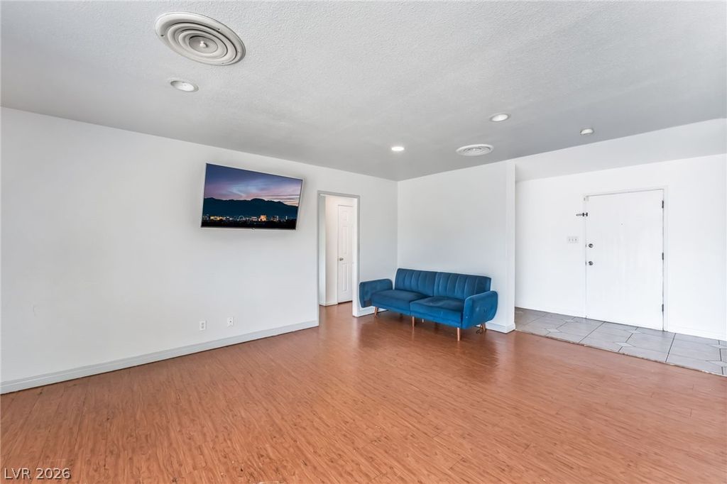 Image 8 of property listing at 1809 Cherry Lane, Las Vegas, NV 89104