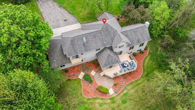 W8678 HILLVIEW ROAD, Hortonville, WI 54944