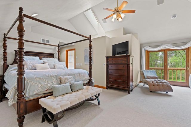 W8678 HILLVIEW ROAD, Hortonville, WI 54944