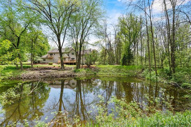W8678 HILLVIEW ROAD, Hortonville, WI 54944