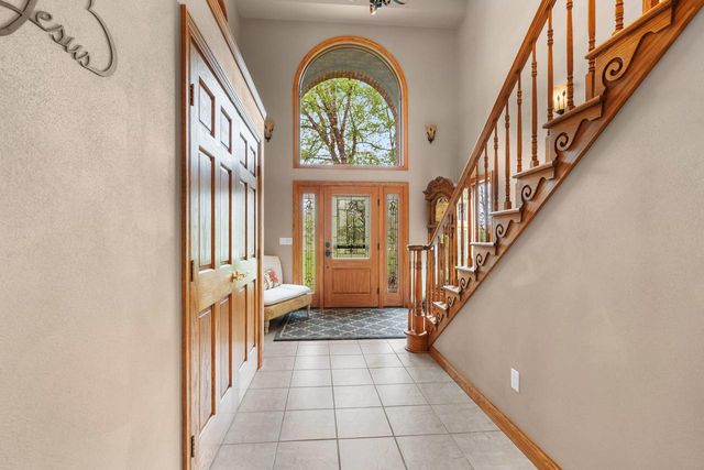 W8678 HILLVIEW ROAD, Hortonville, WI 54944