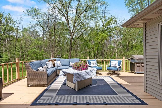 W8678 HILLVIEW ROAD, Hortonville, WI 54944