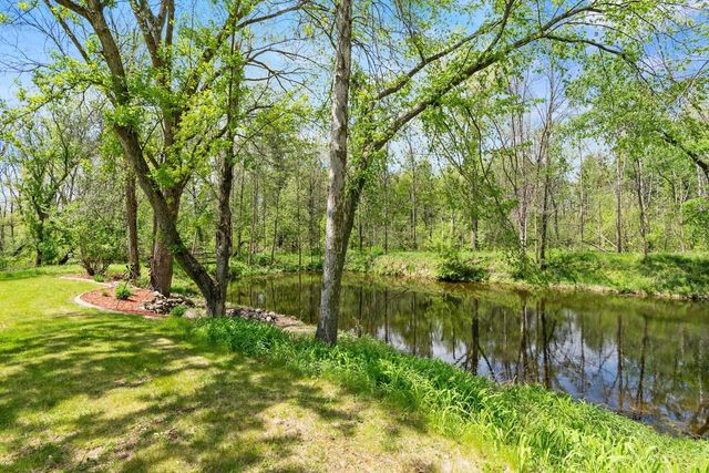 W8678 HILLVIEW ROAD, Hortonville, WI 54944