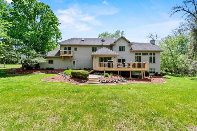 W8678 HILLVIEW ROAD, Hortonville, WI 54944