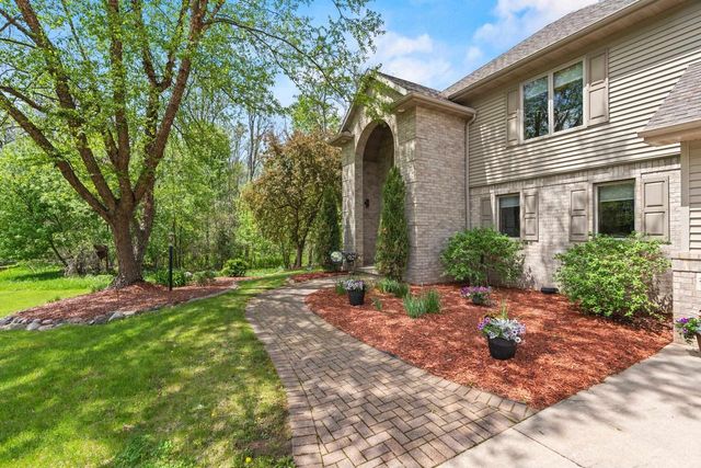 W8678 HILLVIEW ROAD, Hortonville, WI 54944