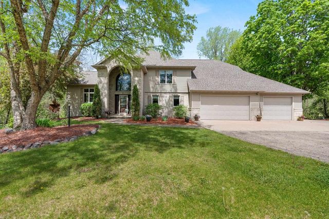 W8678 HILLVIEW ROAD, Hortonville, WI 54944