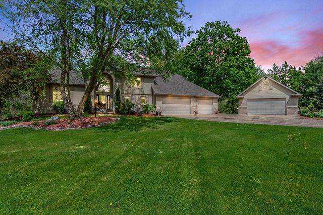 W8678 HILLVIEW ROAD, Hortonville, WI 54944