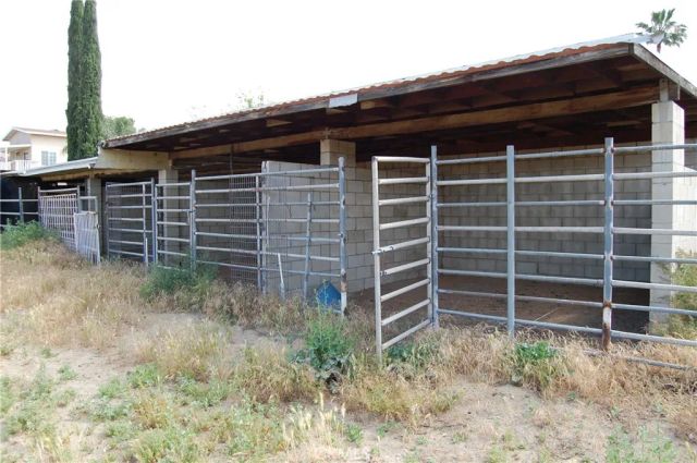 9408 Poplar Avenue, Fontana, CA 92335