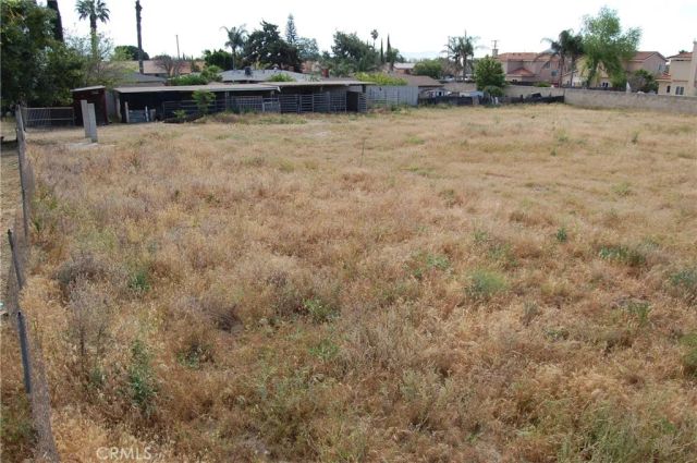 9408 Poplar Avenue, Fontana, CA 92335