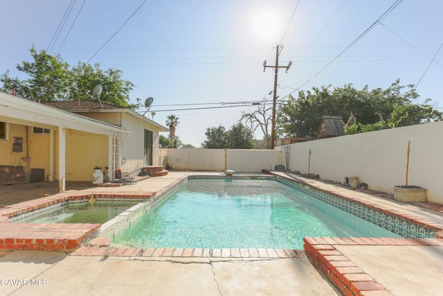 1441 W Jenner Street, Lancaster, CA 93534