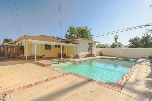 1441 W Jenner Street, Lancaster, CA 93534