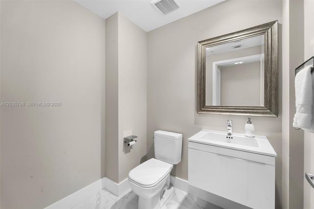 17111 Biscayne Boulevard 307, North Miami Beach, FL 33160