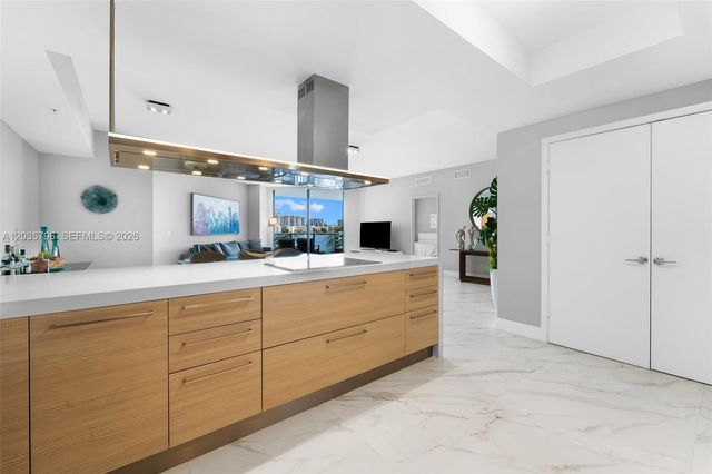 17111 Biscayne Boulevard 307, North Miami Beach, FL 33160