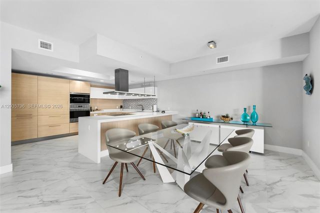 17111 Biscayne Boulevard 307, North Miami Beach, FL 33160