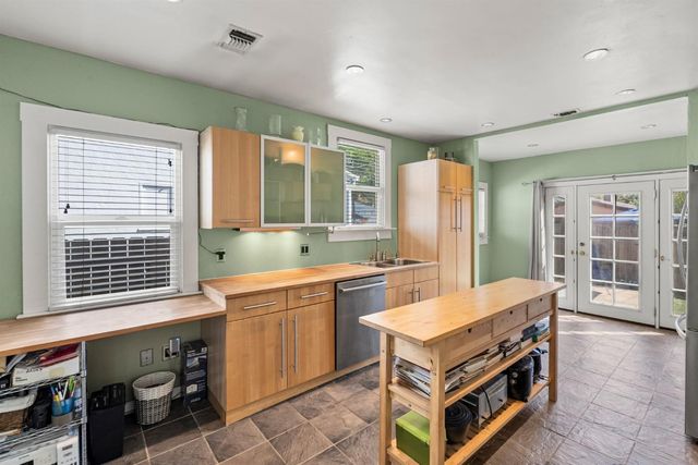 3128 N St, Sacramento, CA 95816