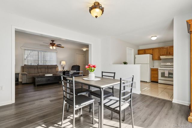 36 Lackawanna Trail, Suffern, NY 10901