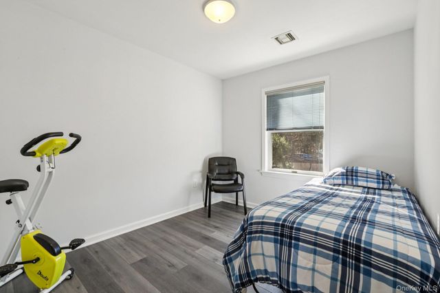 36 Lackawanna Trail, Suffern, NY 10901