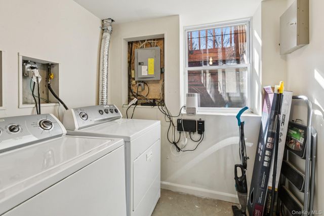 36 Lackawanna Trail, Suffern, NY 10901