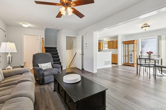 36 Lackawanna Trail, Suffern, NY 10901