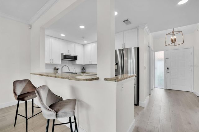 862 HUDSON AVENUE 862, Sarasota, FL 34236