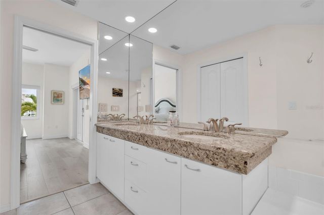 862 HUDSON AVENUE 862, Sarasota, FL 34236