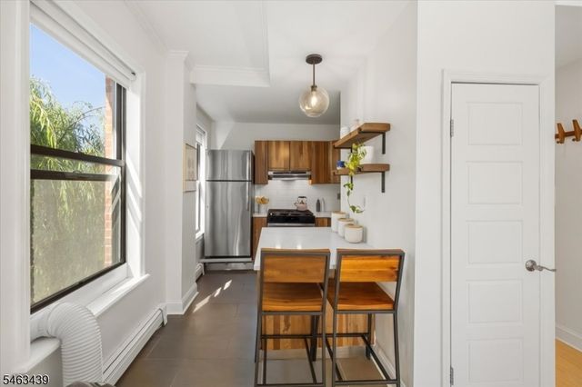 273 Monmouth St 273C, Jersey City, NJ 07302