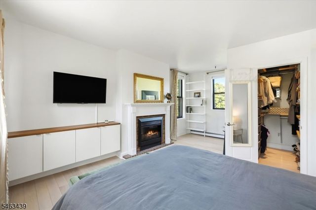 273 Monmouth St 273C, Jersey City, NJ 07302