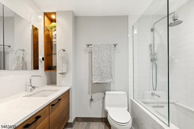 273 Monmouth St 273C, Jersey City, NJ 07302